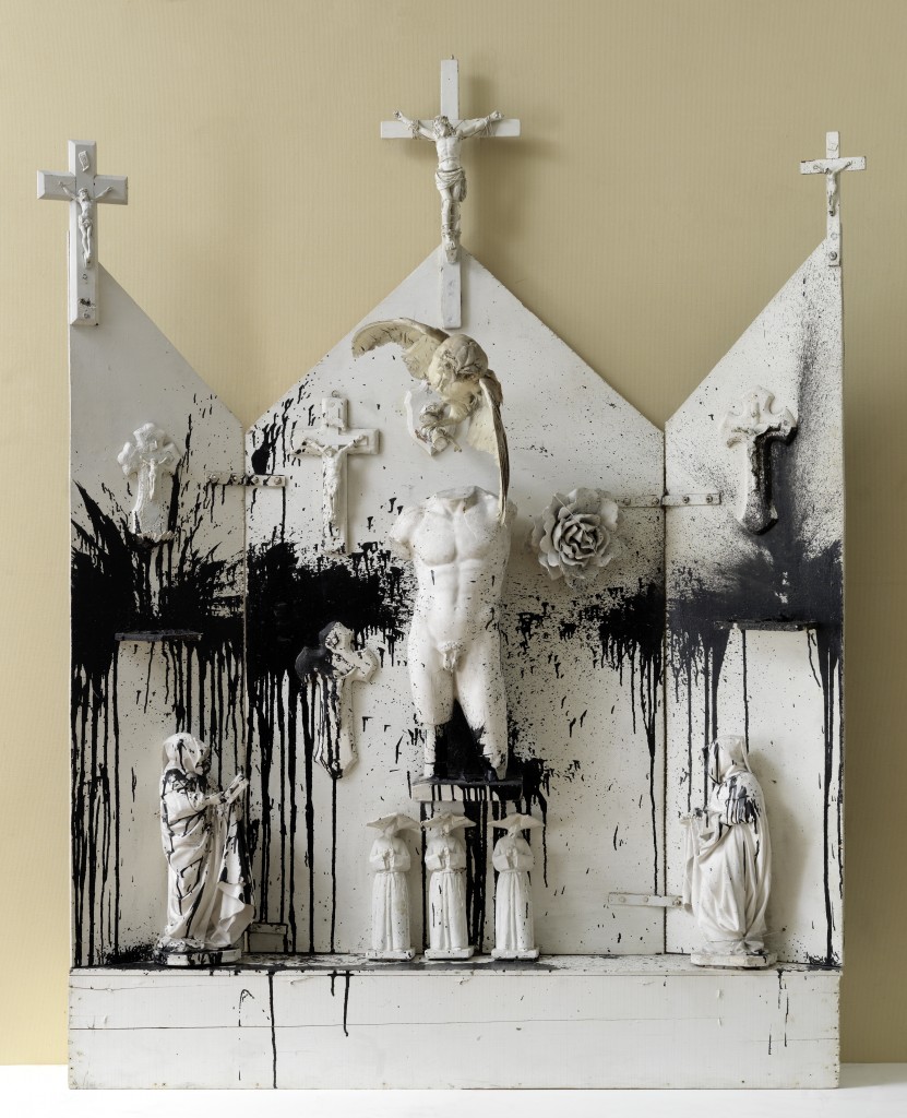 nikki de saint phalle, 06) autel noir et blanc