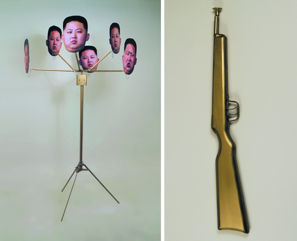 Christophe Goutal, Tir au Kim Jong-un, sculpture motorisée fusil bois et print, 2014_Techniques mixtes,  160 x 160 cm_Pièce unique © Goutal 2014
